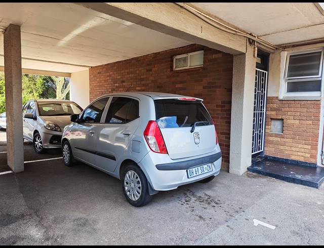 2 BEDROOM APARTMENT FOR SALE IN ESSENWOOD